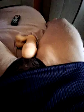 Snapshot of Annyloira chatting on October 14, 5:14 pm Annyloira online show from October 14, 5:14 pm