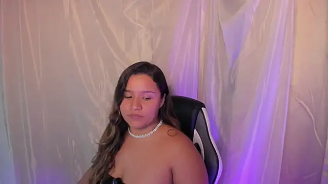 ElaBourn  online show from March 6, 2:19 am