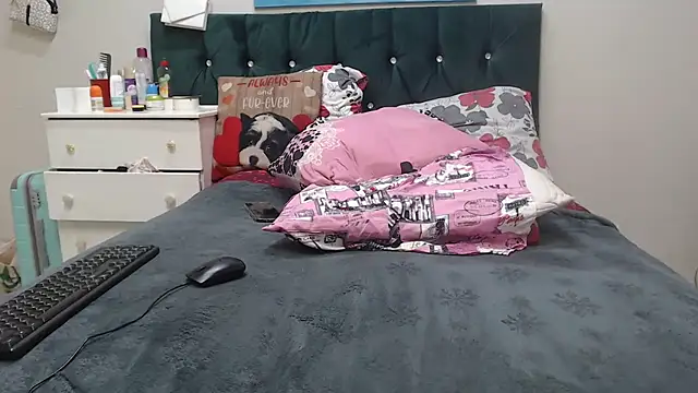 chockclitx5 online show from December 14, 9:30 pm