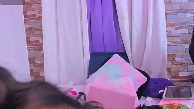 Brandy brown  online show from April 3, 11:58 pm