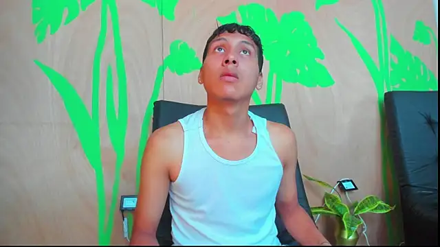 spicy adonhis online show from March 31, 1:44 pm