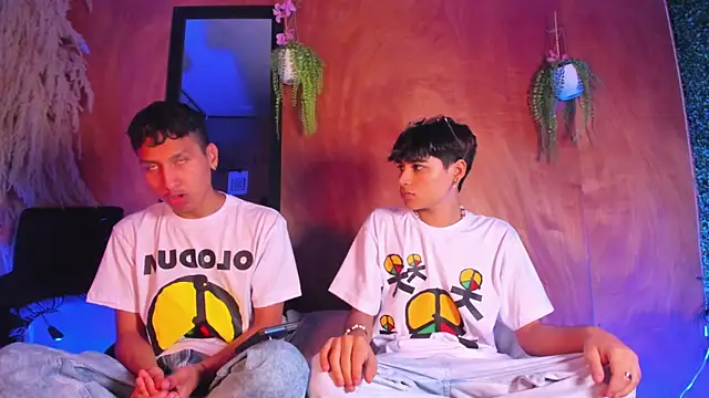 spicy adonhis online show from April 24, 1:24 pm