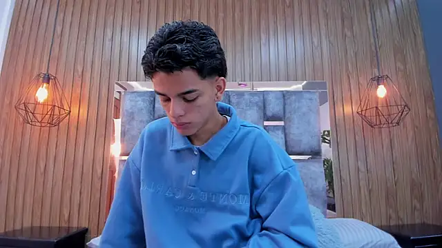 owen  johnson online show from December 4, 11:41 am