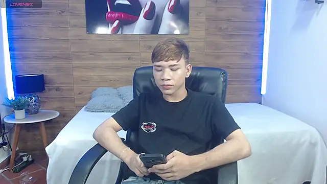 nathanclay online show from March 14, 3:34 am