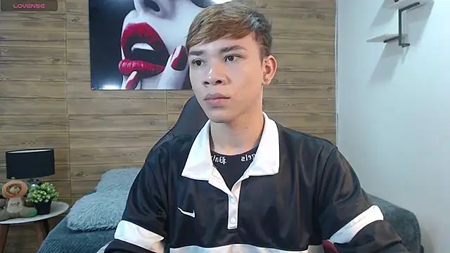 nathanclay online show from March 31, 4:57 am