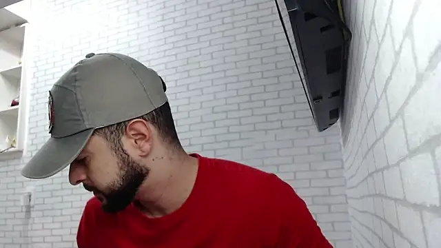 BombeiroHotx online show from February 13, 7:32 pm