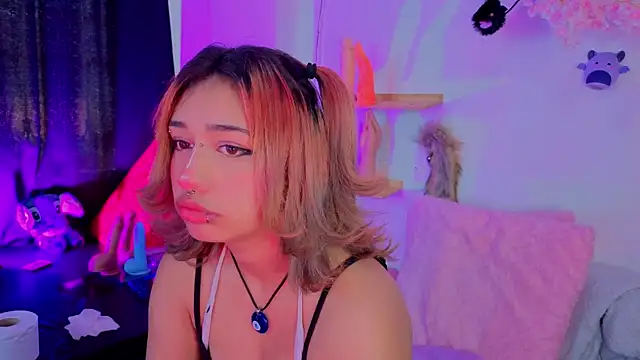 zoelight18 online show from November 23, 4:07 pm