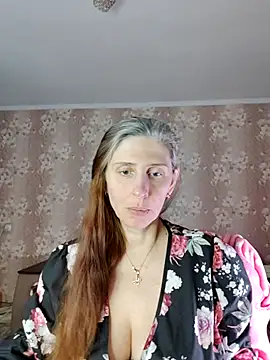 CandiCole online show from May 6, 10:09 am