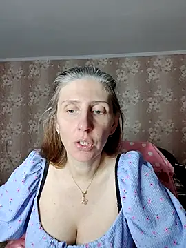 CandiCole online show from June 26, 6:40 am