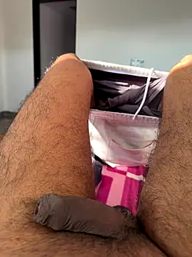 Snapshot of Marathiboyraj chatting on November 14, 9:52 am Marathiboyraj online show from November 14, 9:52 am