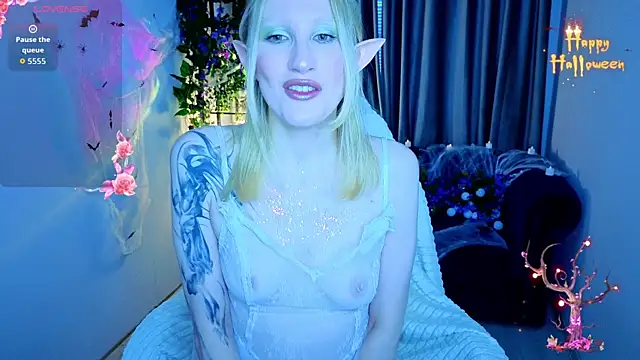 BiancaHelo online show from October 31, 1:56 pm