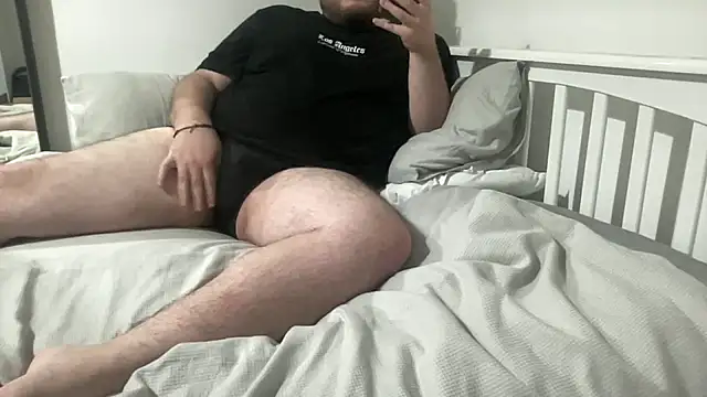 Snapshot of British_28 chatting on November 26, 7:59 pm British 28 online show from November 26, 7:59 pm