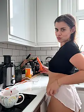 AlitaNova online show from September 26, 10:52 am