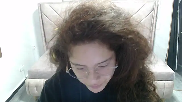 Velvet Moon V online show from November 11, 1:11 pm