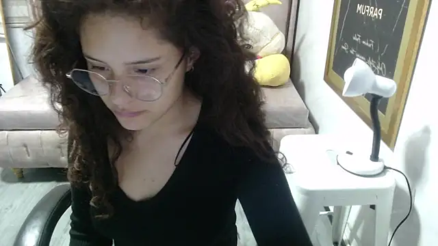 Velvet Moon V online show from November 26, 1:34 pm