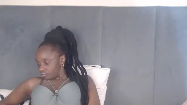 Jah-Queen online show from October 2, 4:19 am