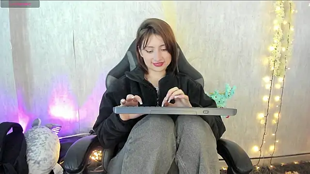 AriMonoban online show from February 7, 12:09 pm