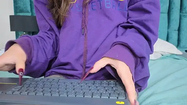 Snapshot of Emma_Foxi chatting on November 29, 2:58 am Emma Foxi online show from November 29, 2:58 am