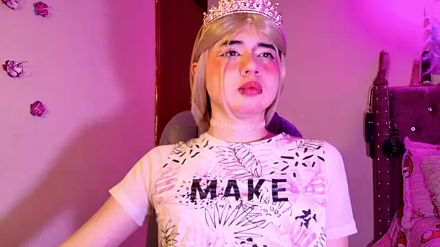 Snapshot of SaKuryTa_9 chatting on September 15, 2:39 pm SaKuryTa 9 online show from September 15, 2:39 pm