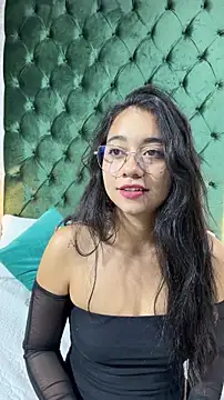 Lily June online show from May 18, 6:14 pm