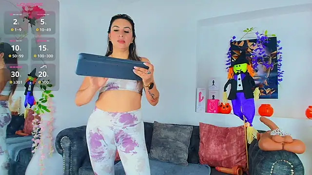 may wood online show from October 25, 10:45 am