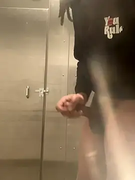 Snapshot of PittsburghKing chatting on December 15, 5:12 am PittsburghKing online show from December 15, 5:12 am