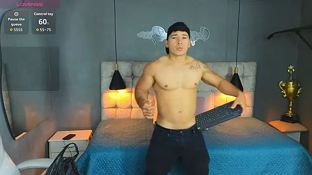 Snapshot of Horny_nick18 chatting on September 11, 12:27 pm Horny nick18 online show from September 11, 12:27 pm