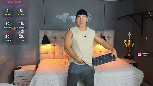 Snapshot of Horny_nick18 chatting on September 19, 12:28 pm Horny nick18 online show from September 19, 12:28 pm