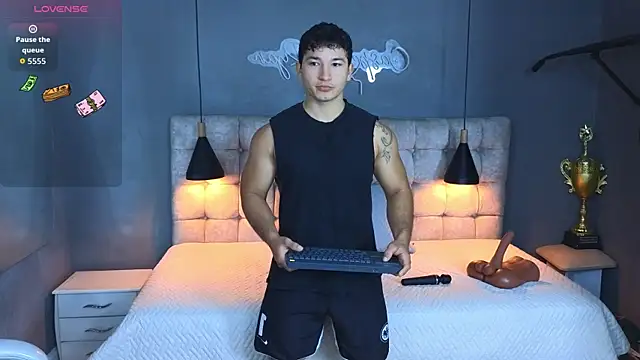 Snapshot of Horny_nick18 chatting on October 10, 12:04 pm Horny nick18 online show from October 10, 12:04 pm