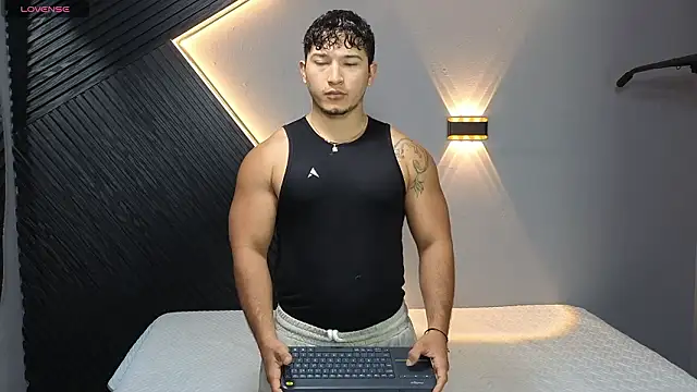 Horny nick18 online show from March 6, 11:28 am