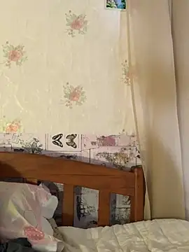 Snapshot of Kimberly-Ferarren chatting on April 10, 10:58 pm Kimberly-Ferarren online show from April 10, 10:58 pm