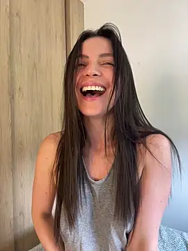 Snapshot of karinasantos_ chatting on May 6, 3:17 pm karinasantos online show from May 6, 3:17 pm