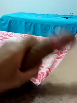 Snapshot of Gusttavotesudoxxvvc chatting on November 7, 2:22 am Gusttavotesudoxxvvc online show from November 7, 2:22 am