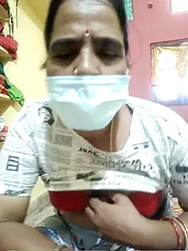 Snapshot of Darshini-Lovely chatting on November 15, 6:33 am Darshini-Lovely online show from November 15, 6:33 am