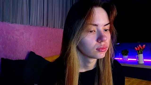 telari0l0ve online show from November 15, 8:55 am