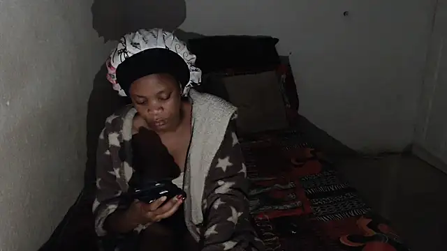 EssenceLovers online show from March 11, 8:37 pm