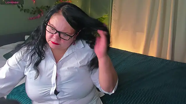 Snapshot of sandra_jackson chatting on October 9, 2:53 am sandra jackson online show from October 9, 2:53 am