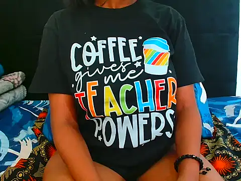 Snapshot of CreamySexyPussy chatting on October 15, 6:19 pm CreamySexyPussy online show from October 15, 6:19 pm