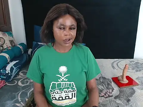 Snapshot of CreamySexyPussy chatting on November 24, 10:15 am CreamySexyPussy online show from November 24, 10:15 am