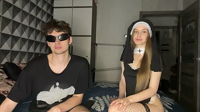 merycouple online show from April 23, 8:22 pm