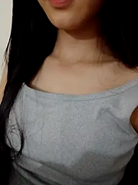 Snapshot of Desi_sara chatting on May 27, 3:31 pm Desi sara online show from May 27, 3:31 pm
