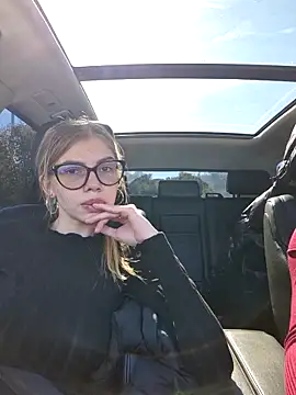 Snapshot of Couplexxx10@xh chatting on October 19, 9:32 am Couplexxx10xh online show from October 19, 9:32 am