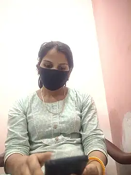 poojam93 online show from May 9, 3:39 pm