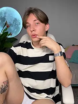 Robby Manson online show from October 3, 1:08 pm