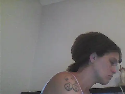 sarahkat86 online show from March 24, 11:21 pm