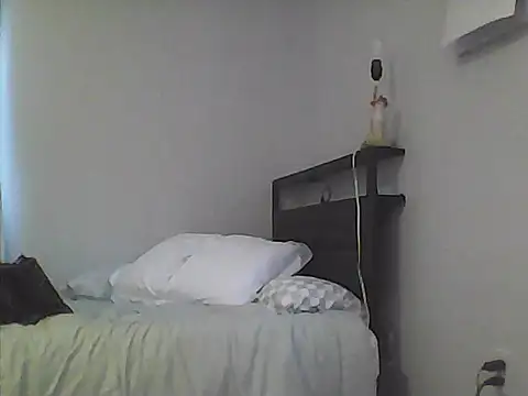 sarahkat86 online show from April 1, 9:56 pm