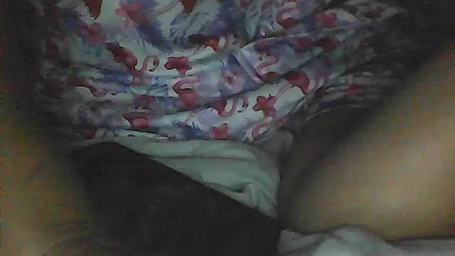 sarahkat86 online show from April 8, 11:27 pm