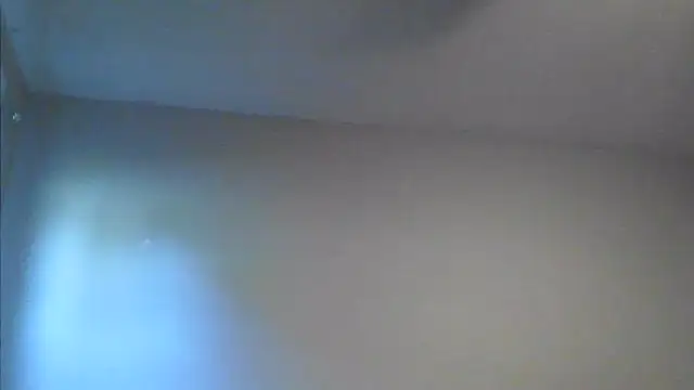 sarahkat86 online show from April 17, 10:35 pm