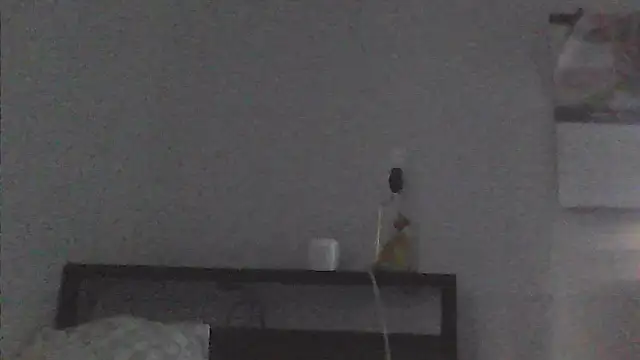 sarahkat86 online show from April 21, 10:56 pm