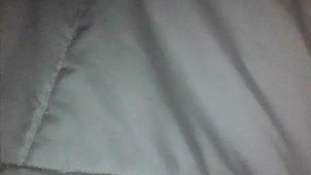 Snapshot of sarahkat86 chatting on April 26, 9:29 am sarahkat86 online show from April 26, 9:29 am